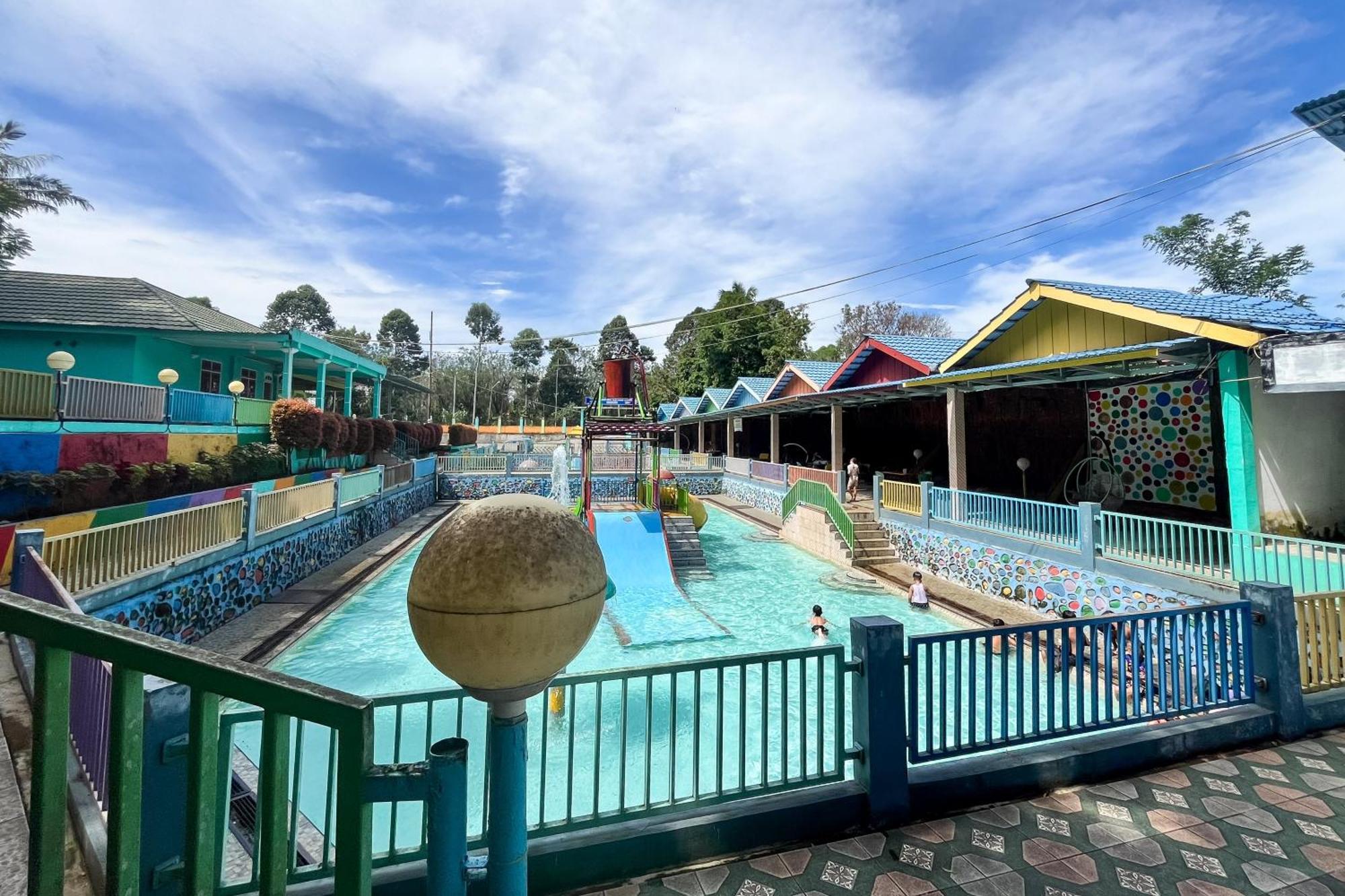 Reddoorz At Villa Waterfun Favour Pagar Alam Pagaralam Dış mekan fotoğraf